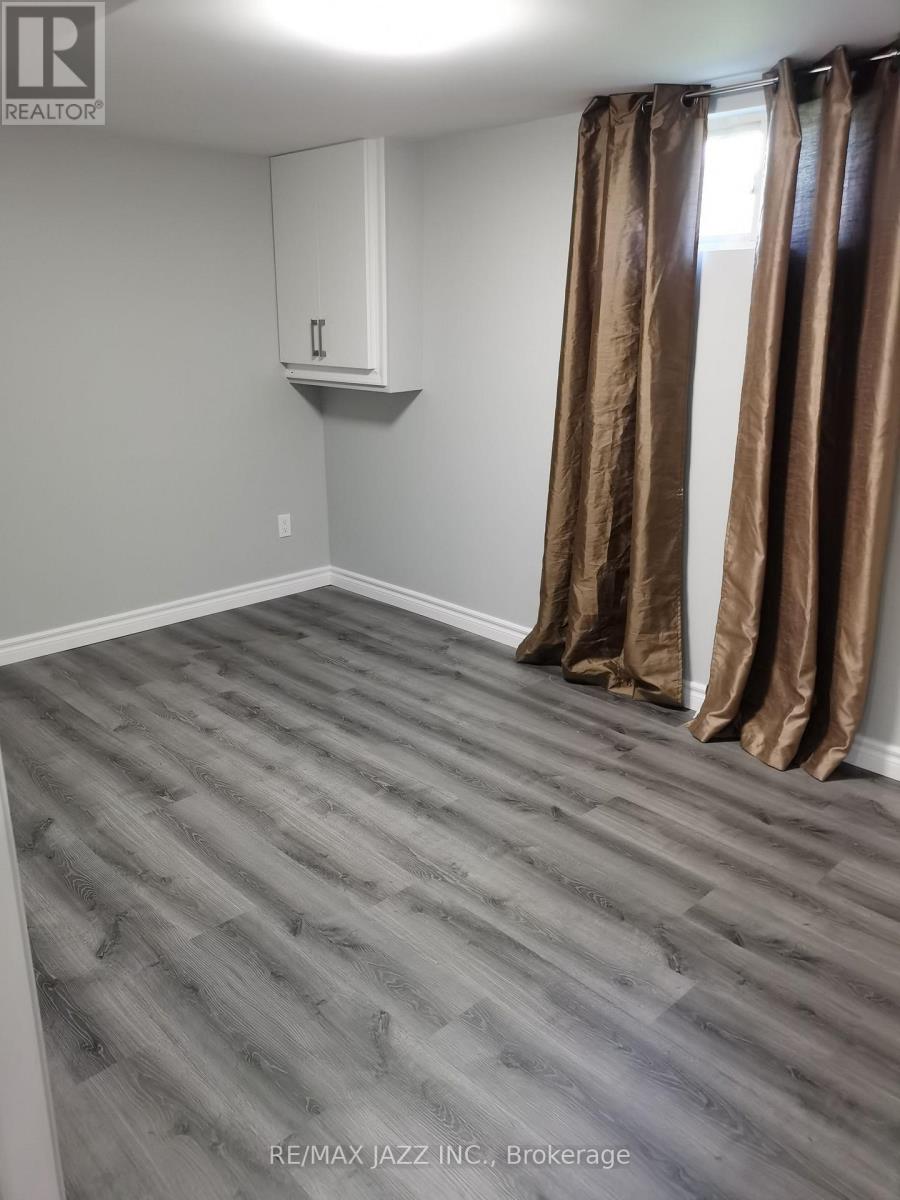 611 Athol Street E, Oshawa, Ontario  L1H 1M2 - Photo 9 - E12591328