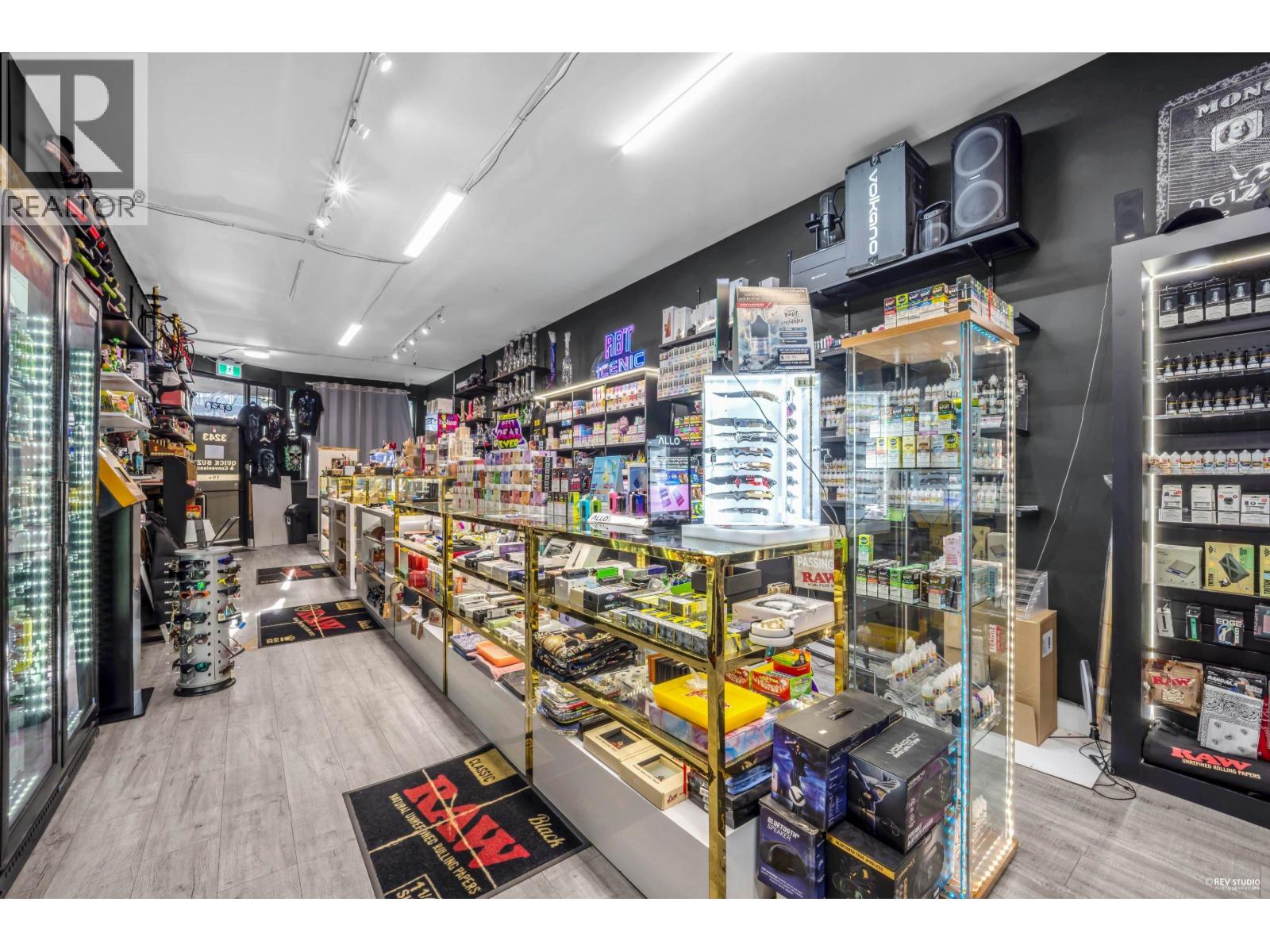 3243 W Broadway, Vancouver, British Columbia  V6K 2H5 - Photo 2 - C8074202