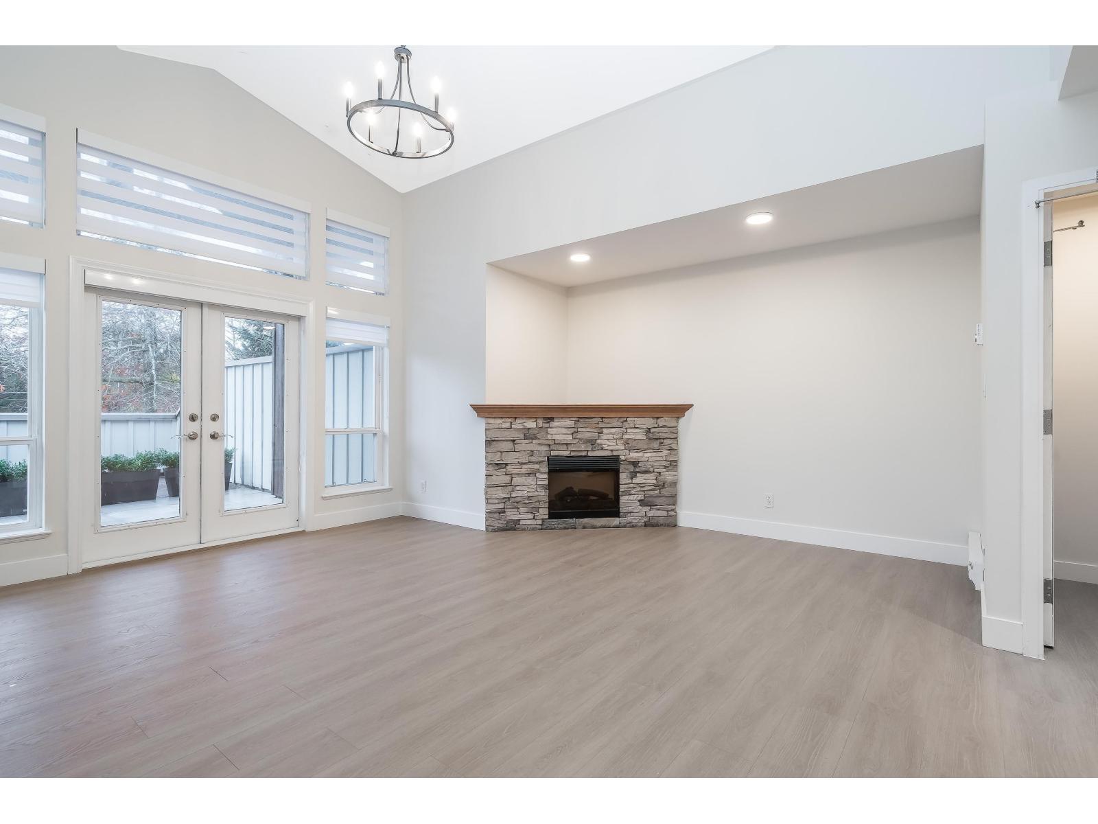 202 2828 152 Street, Surrey, British Columbia  V4P 1G6 - Photo 2 - R3071053