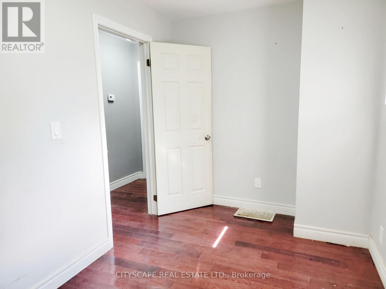 34 Robinson Avenue, Kawartha Lakes, Ontario  K0M 2B0 - Photo 17 - X12591018