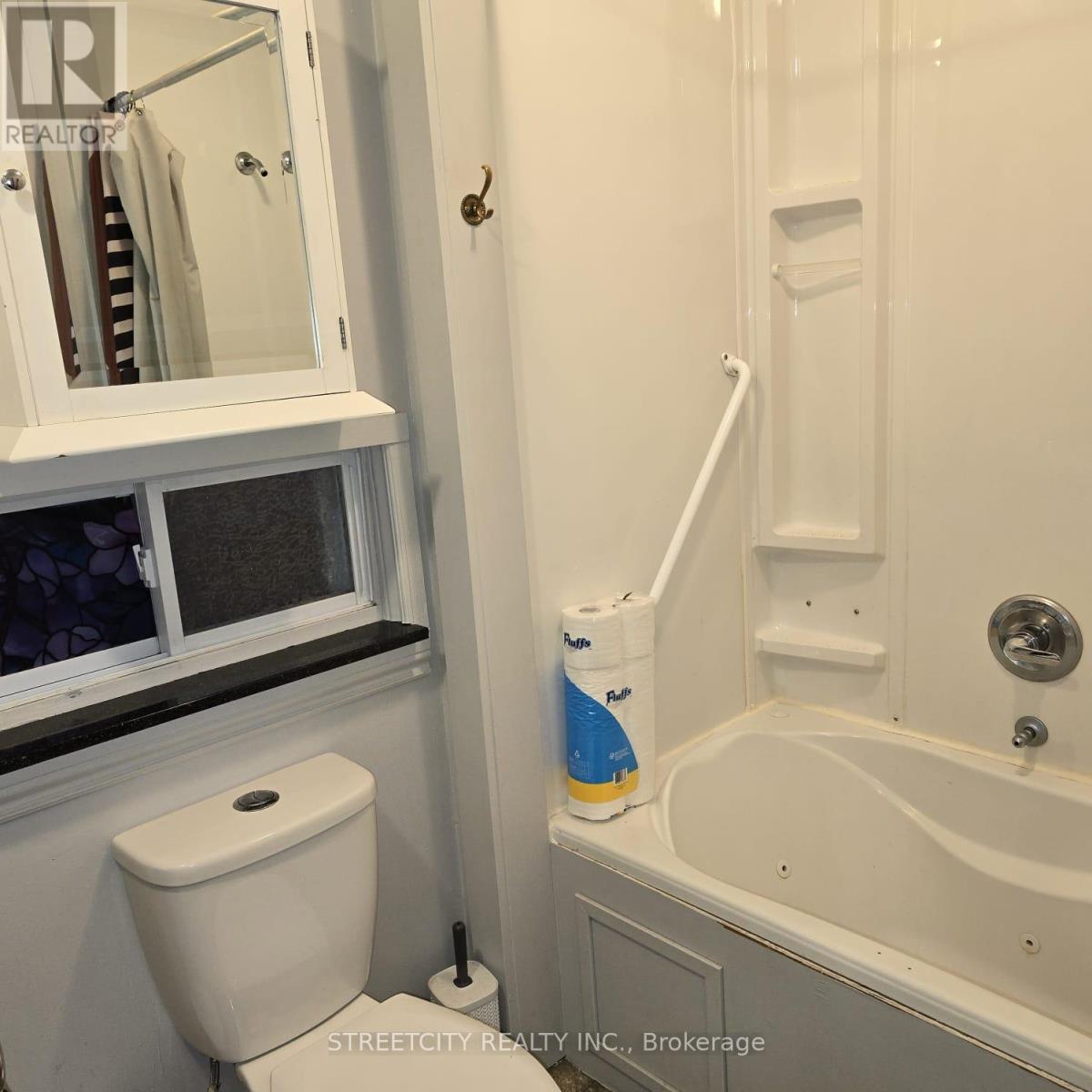 244 Vancouver Street, London East, Ontario  N5W 4R8 - Photo 11 - X12591278