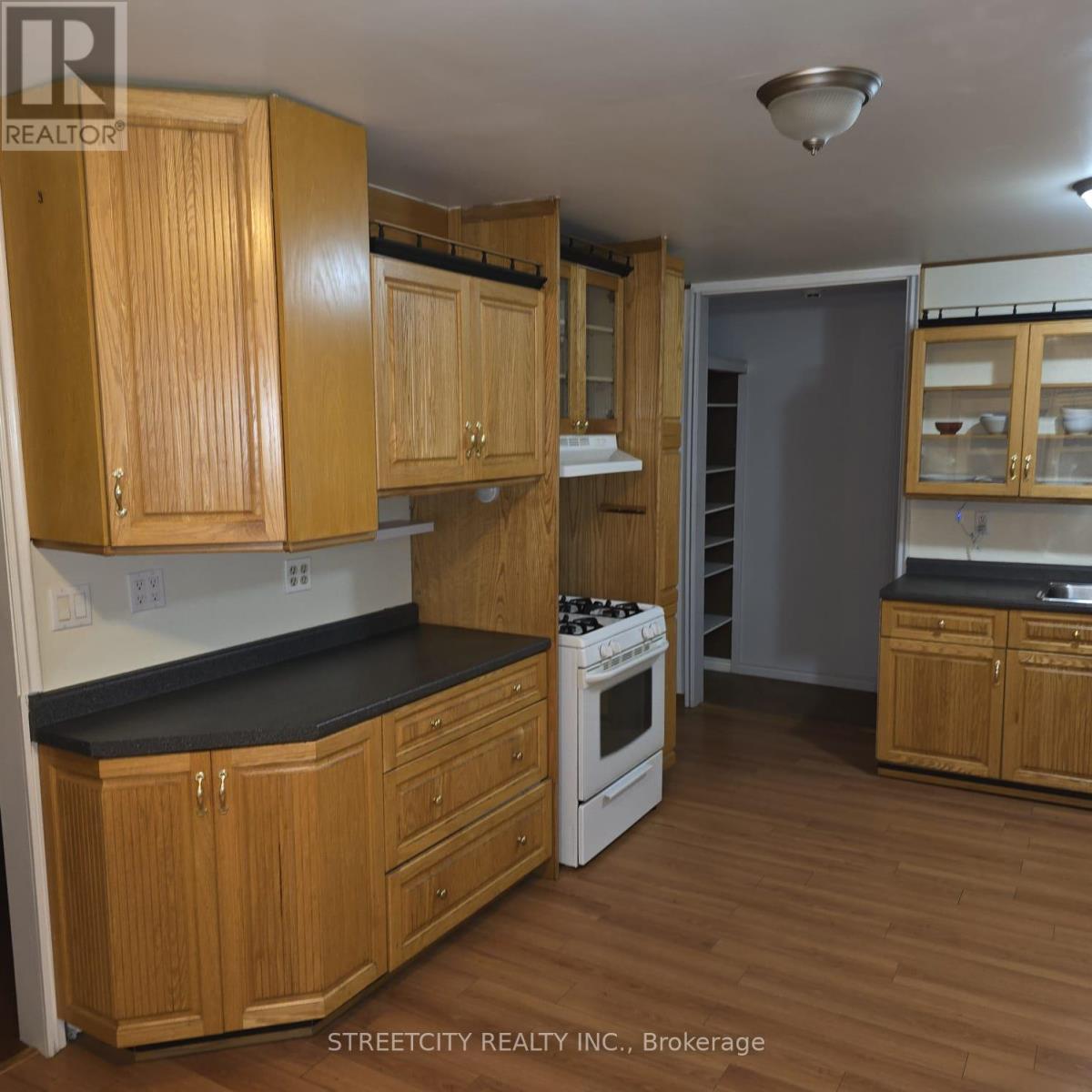 244 Vancouver Street, London East, Ontario  N5W 4R8 - Photo 5 - X12591278