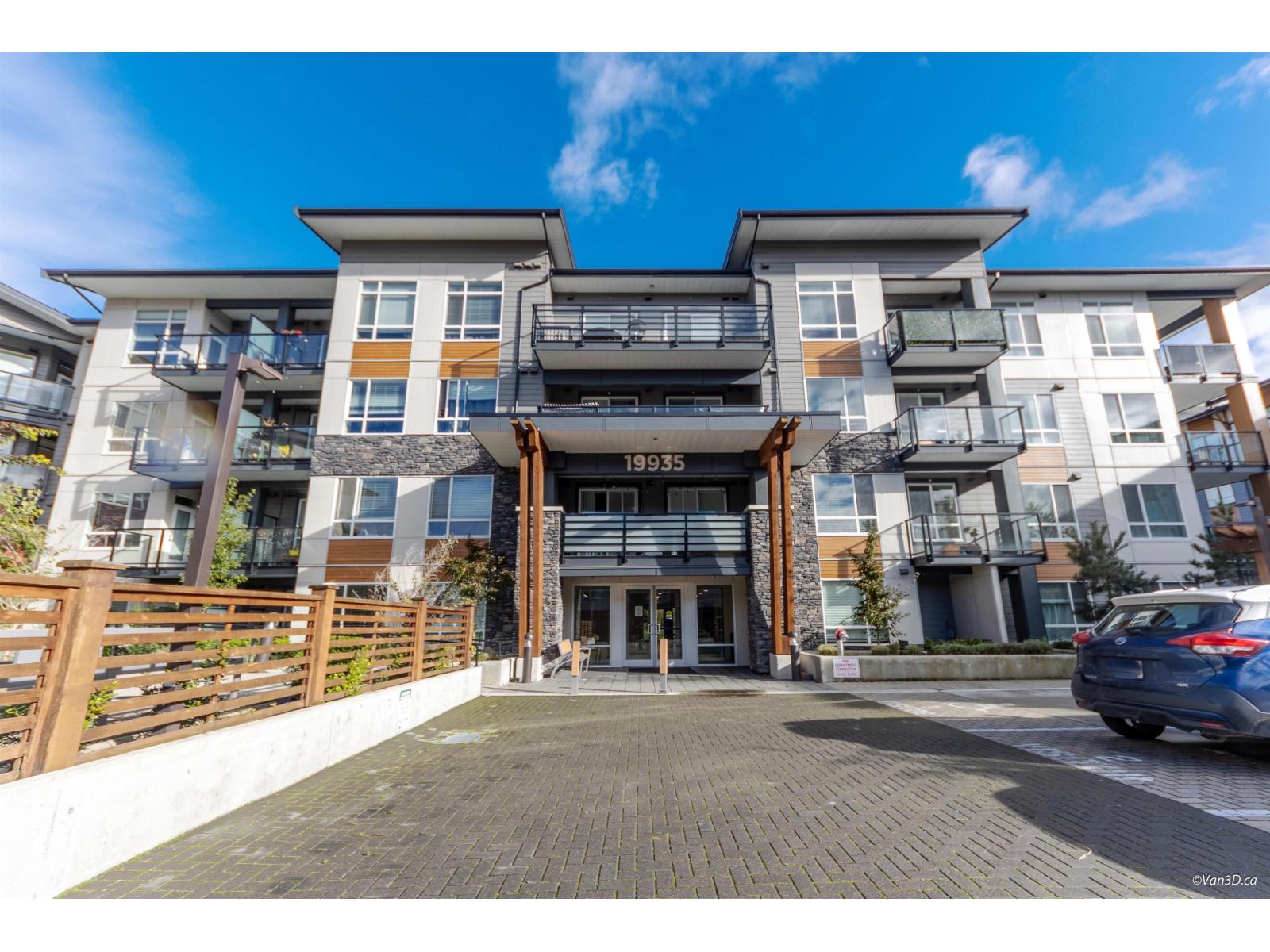 207 19935 75a Avenue, Langley, British Columbia  V2Y 4L6 - Photo 1 - R3071030