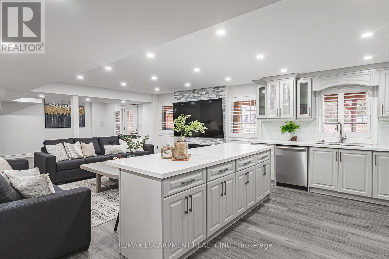 60 Golden Hawk Drive, Hamilton, Ontario  L8B 1W9 - Photo 32 - X12591066