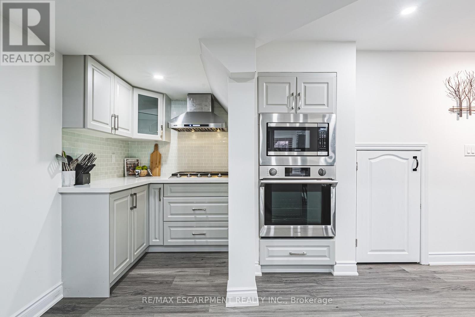 60 Golden Hawk Drive, Hamilton, Ontario  L8B 1W9 - Photo 35 - X12591066