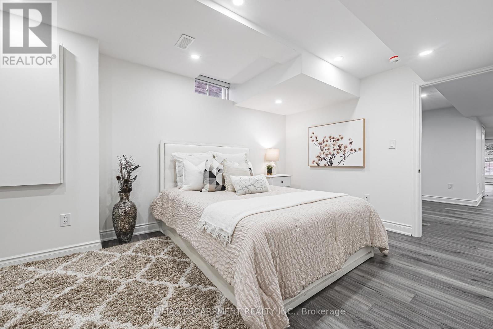 60 Golden Hawk Drive, Hamilton, Ontario  L8B 1W9 - Photo 41 - X12591066