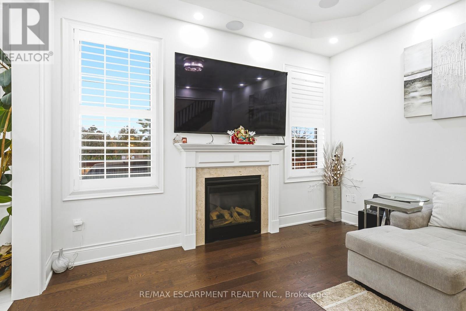 60 Golden Hawk Drive, Hamilton, Ontario  L8B 1W9 - Photo 7 - X12591066