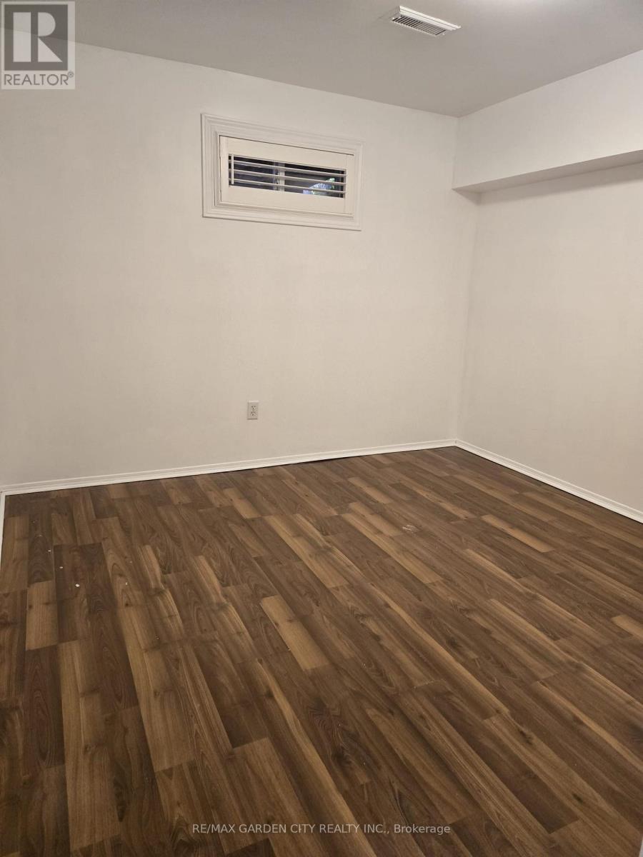 96 Benziger Lane, Hamilton, Ontario  L8E 6G5 - Photo 16 - X12591088