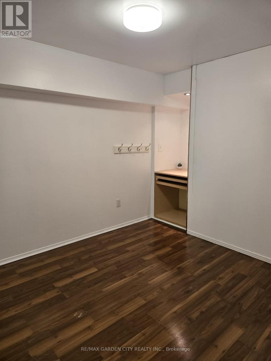 96 Benziger Lane, Hamilton, Ontario  L8E 6G5 - Photo 17 - X12591088