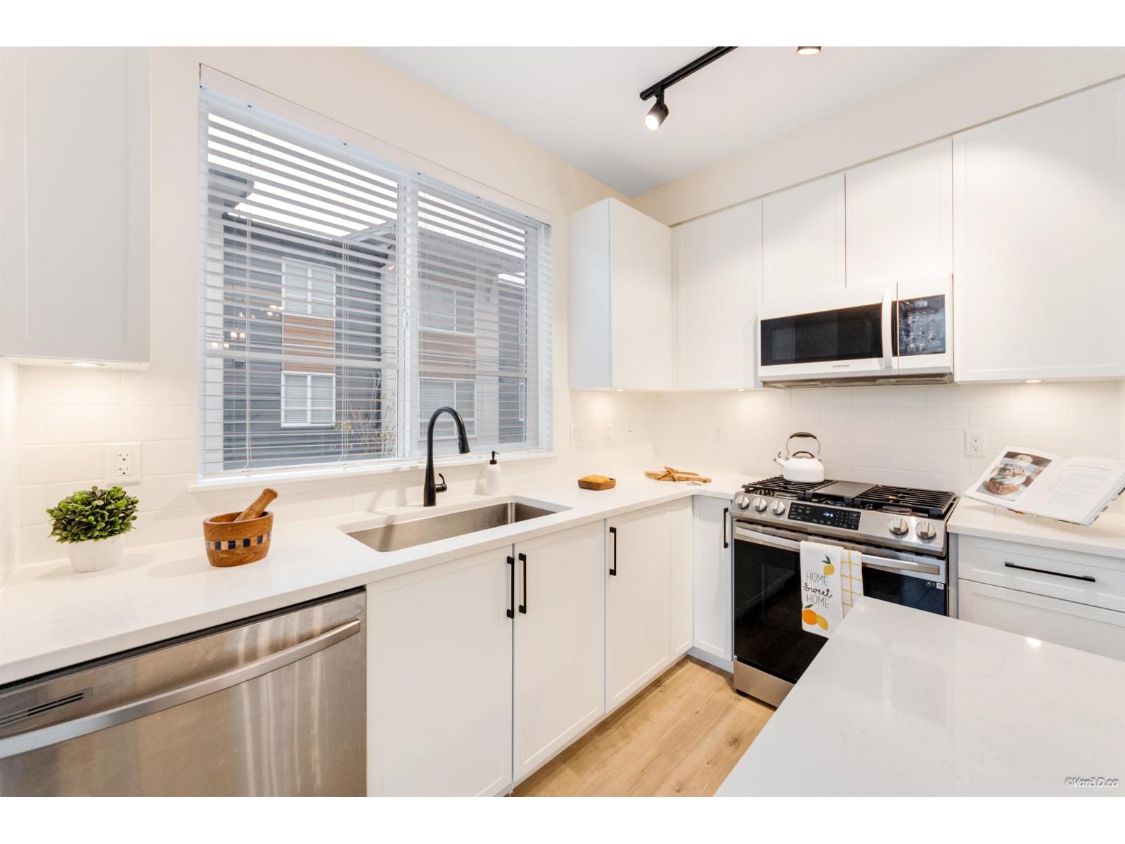 207 19935 75a Avenue, Langley, British Columbia  V2Y 4L6 - Photo 8 - R3071030