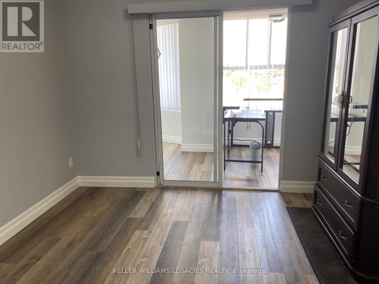 402 - 7 Gale Crescent, St. Catharines, Ontario  L2R 7M8 - Photo 6 - X12591164