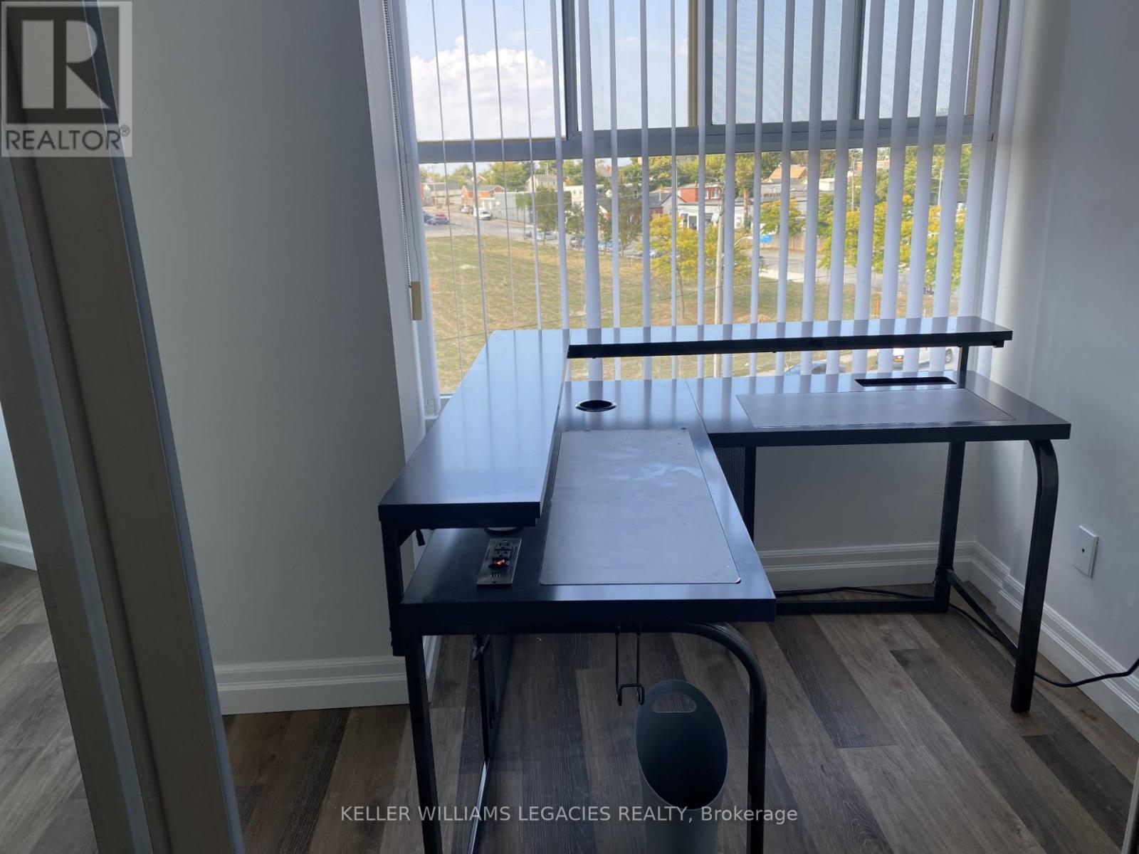 402 - 7 Gale Crescent, St. Catharines, Ontario  L2R 7M8 - Photo 7 - X12591164