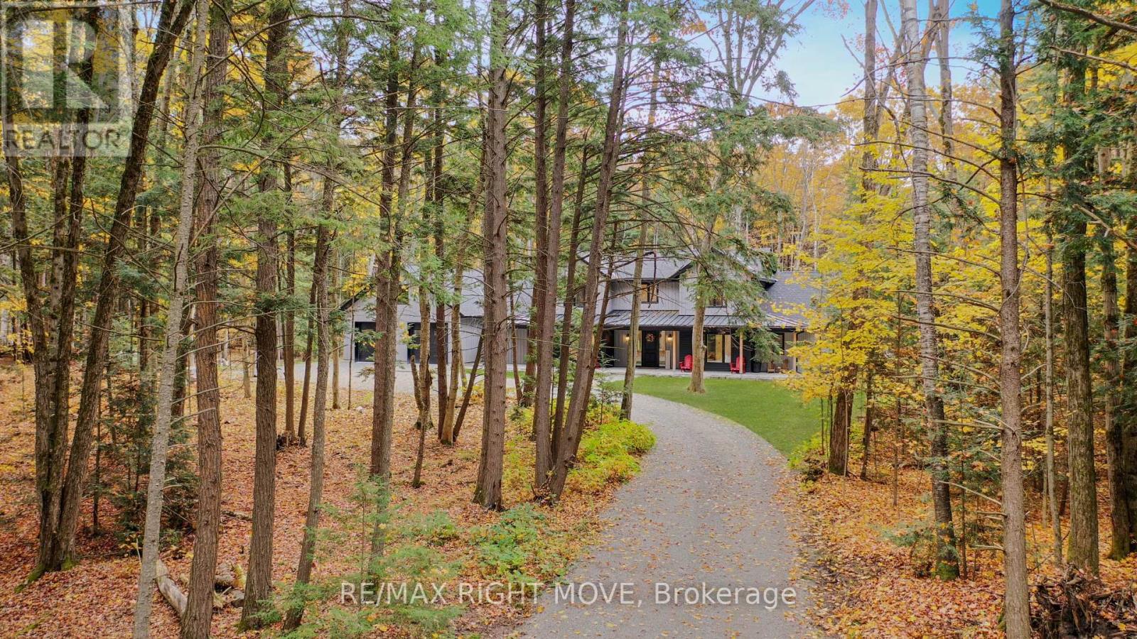 1025 DAVIS DRIVE, Gravenhurst, Ontario