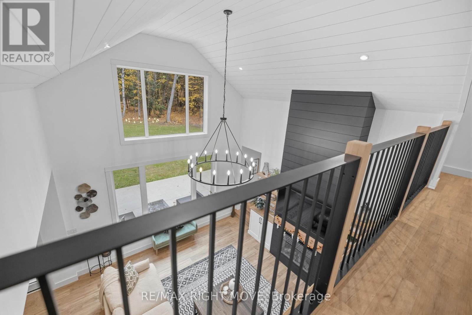 1025 Davis Drive, Gravenhurst, Ontario  P0E 1N0 - Photo 34 - X12591180