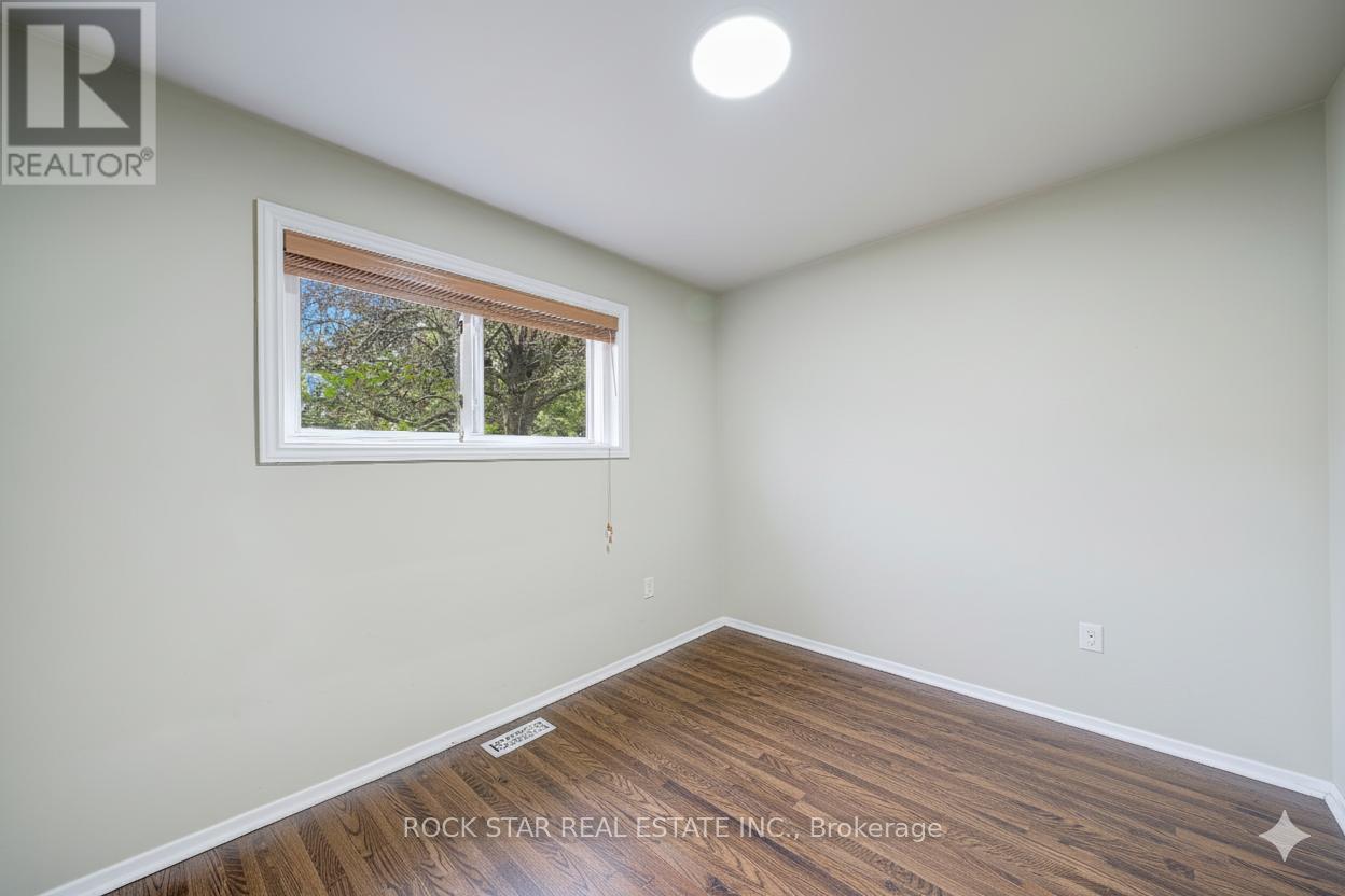 195 Bendamere Avenue, Hamilton, Ontario  L9C 1N6 - Photo 12 - X12591196