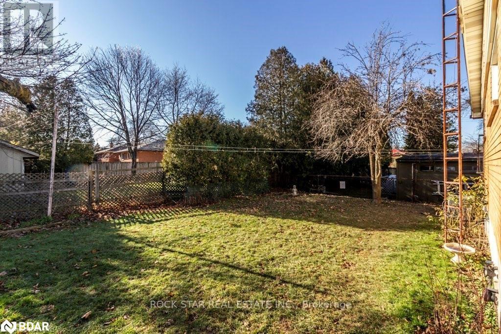 195 Bendamere Avenue, Hamilton, Ontario  L9C 1N6 - Photo 20 - X12591196