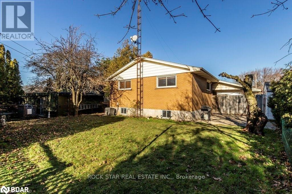 195 Bendamere Avenue, Hamilton, Ontario  L9C 1N6 - Photo 22 - X12591196