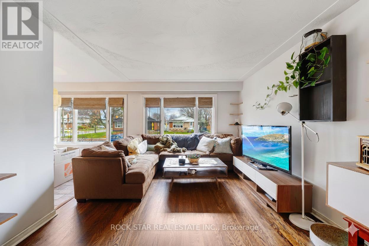 195 Bendamere Avenue, Hamilton, Ontario  L9C 1N6 - Photo 4 - X12591196