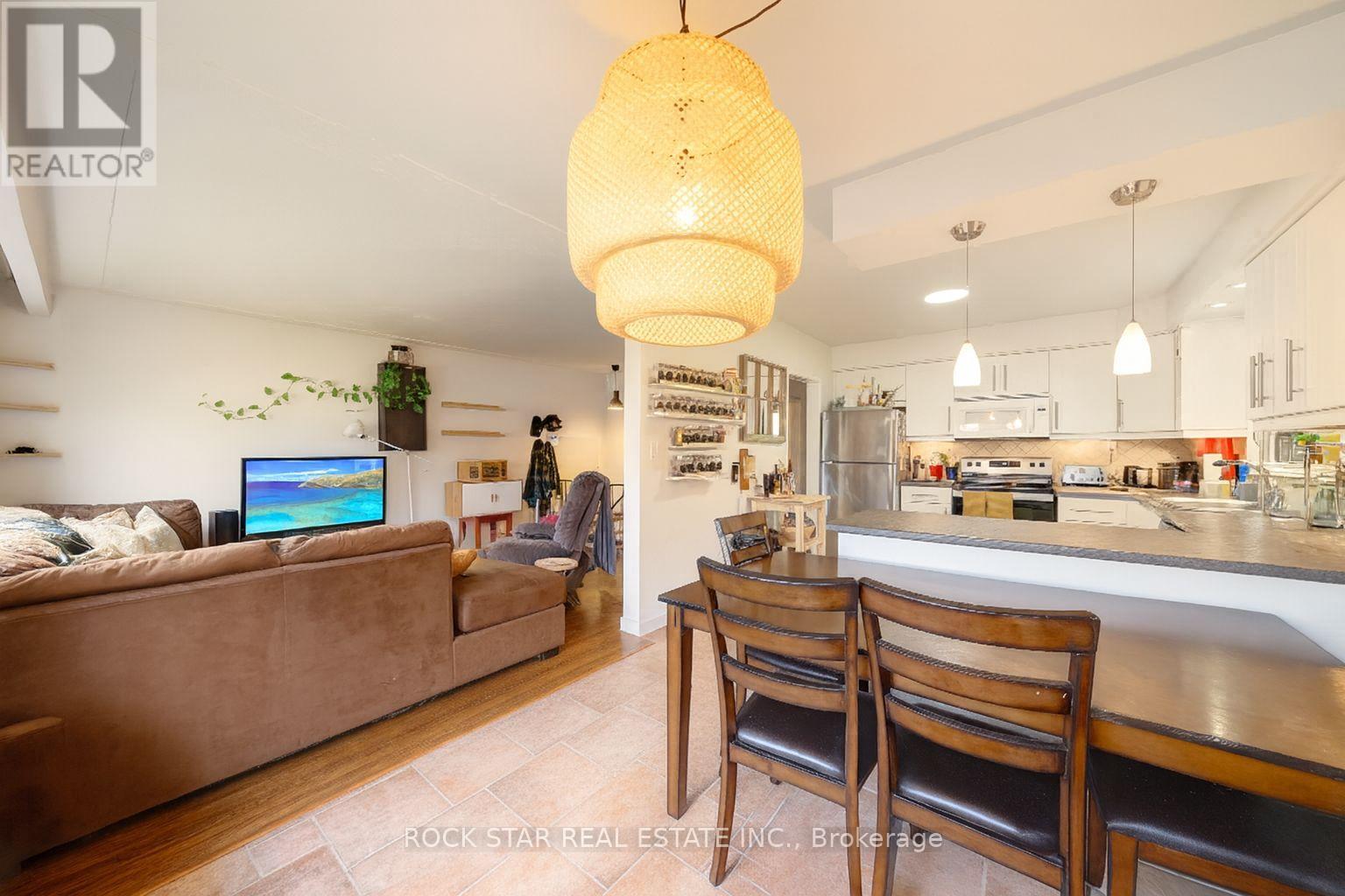 195 Bendamere Avenue, Hamilton, Ontario  L9C 1N6 - Photo 6 - X12591196