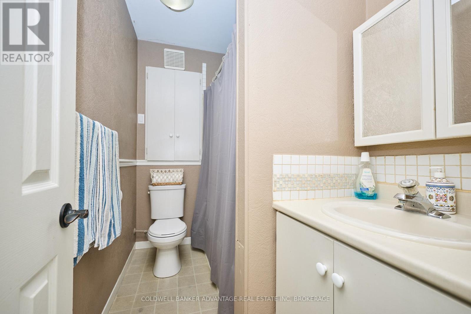 41 Dunkirk Court, Welland (Lincoln/crowland), Ontario  L3B 4W1 - Photo 18 - X12591324