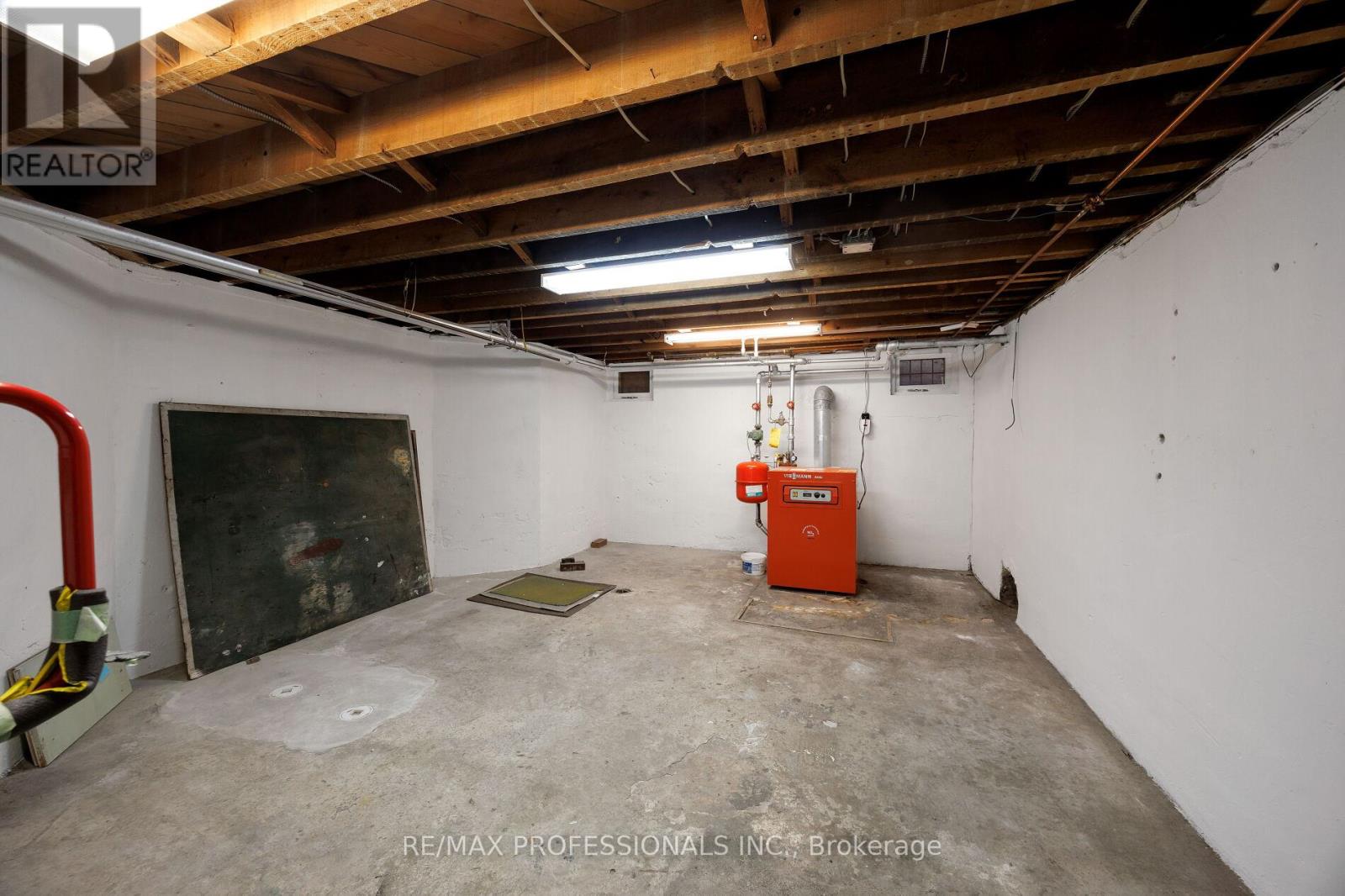 50 Wendover Road, Toronto, Ontario  M8X 2L3 - Photo 44 - W12590998