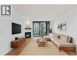 <div class="price">$789,000</div> 805 175 W 1st Street, North Vancouver<br><div style="margin-bottom:8px;"><small>Century 21 In Town Realty</small></div><div class='bed_bath'>1 Bed | 1 Bath</div>