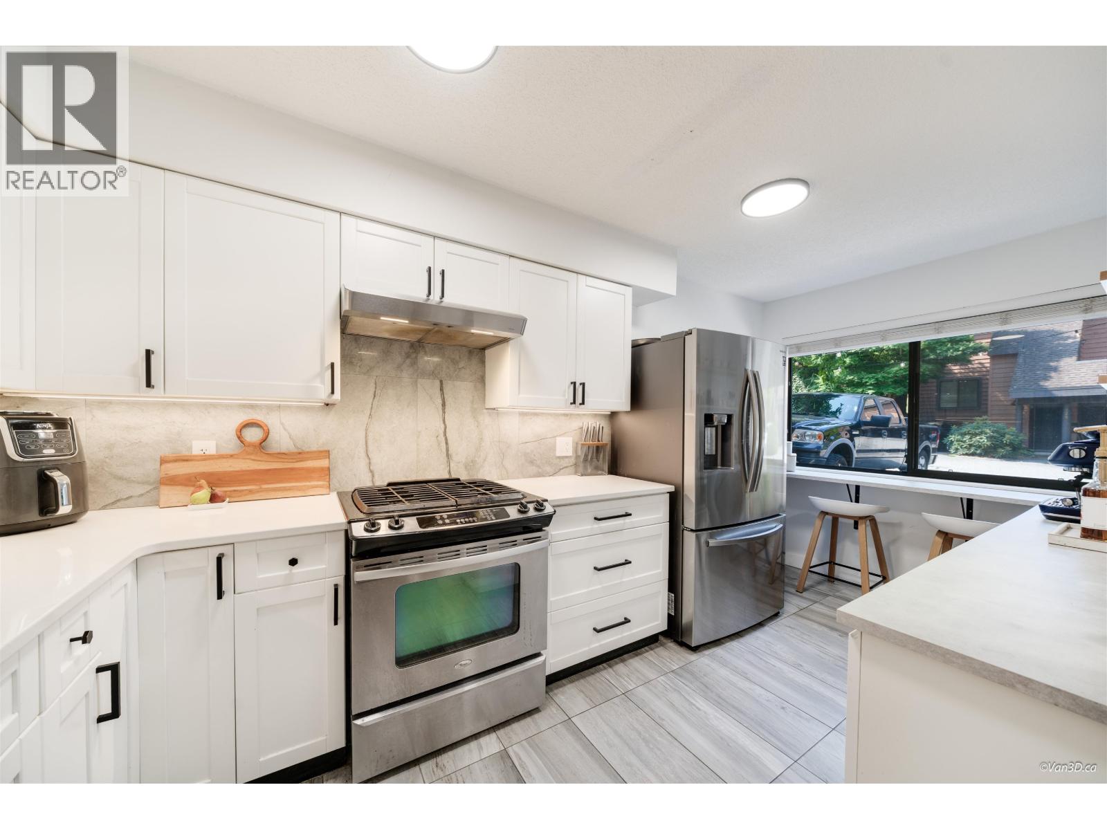 238 Cambridge Way, Port Moody, British Columbia V3H 3W7 - Photo 12 - R3071123