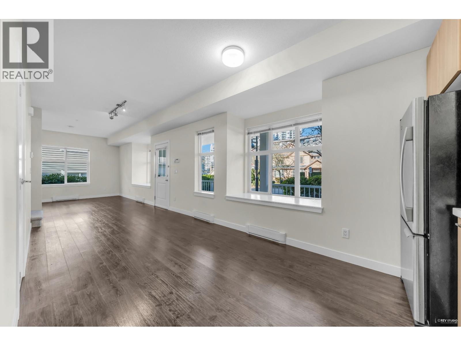 201 618 Langside Avenue, Coquitlam, British Columbia  V3J 0B8 - Photo 6 - R3071142