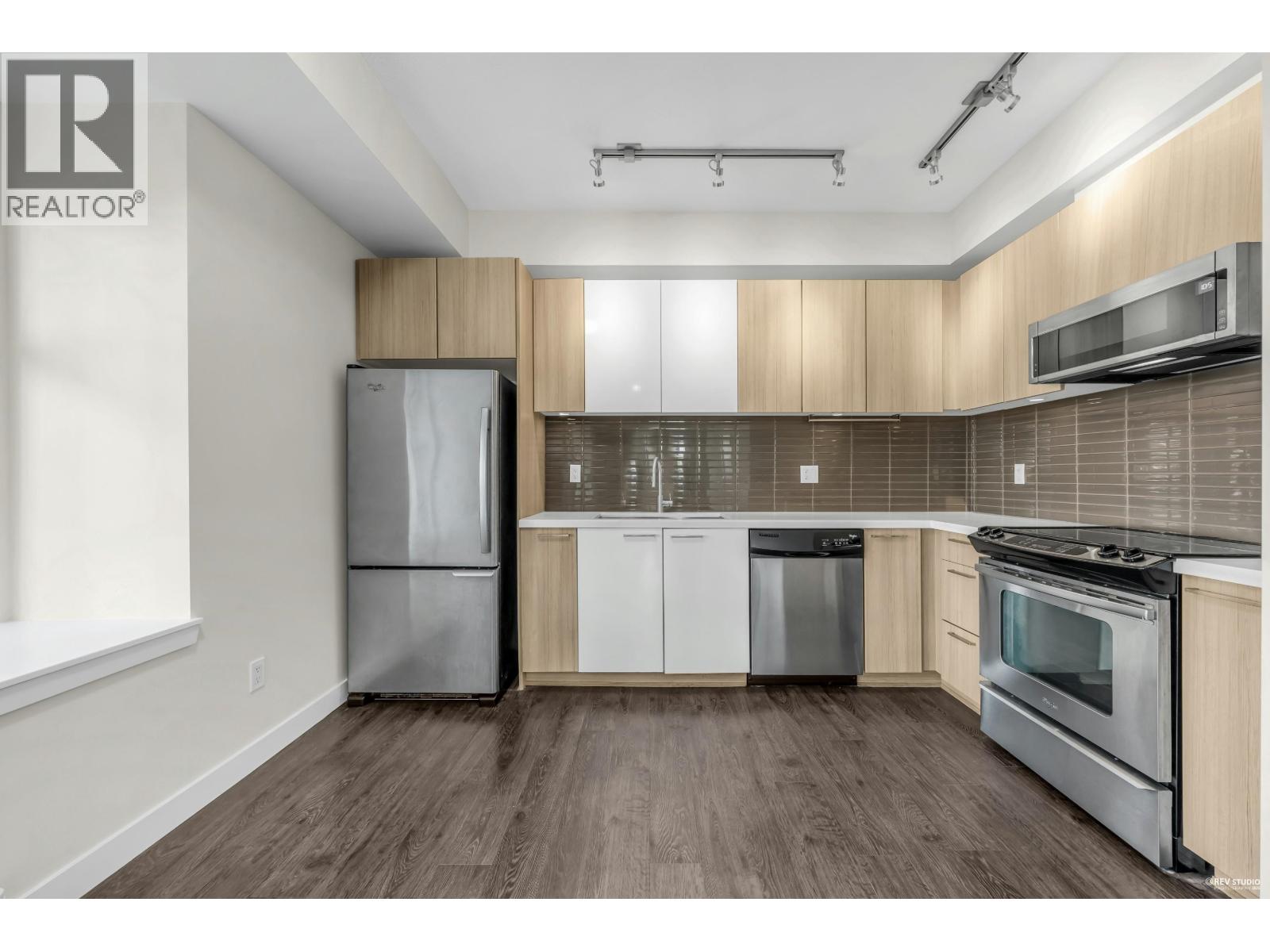 201 618 Langside Avenue, Coquitlam, British Columbia  V3J 0B8 - Photo 7 - R3071142