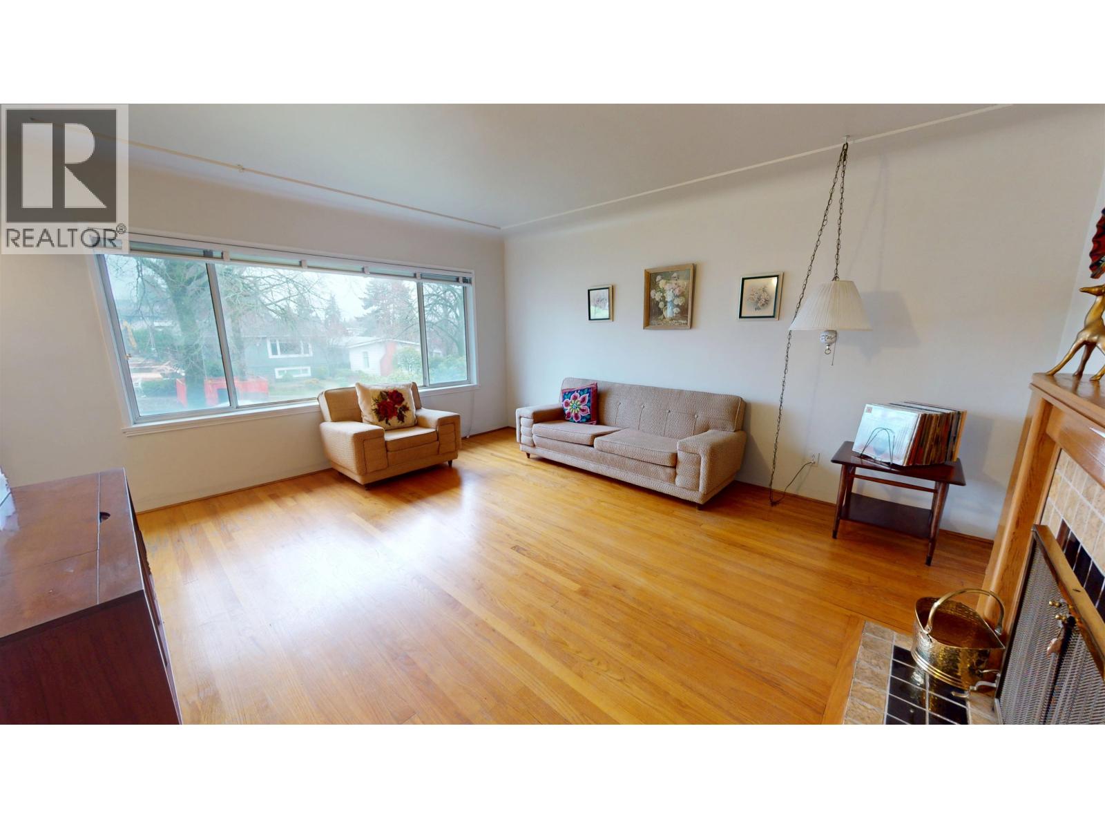1641 E 37th Avenue, Vancouver, British Columbia V5P 1E4 - Photo 5 - R3071112
