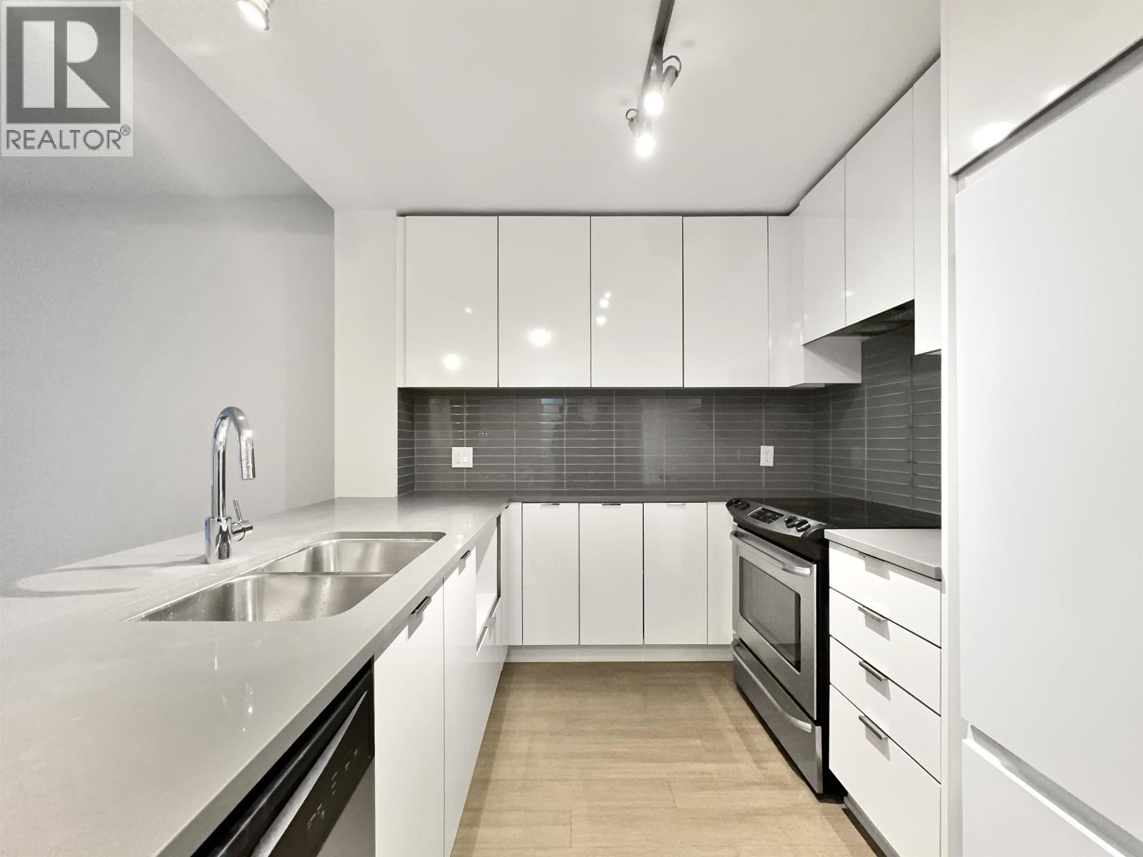 4xx 9168 Slopes Mews, Burnaby, British Columbia  V5A 0E4 - Photo 2 - R3071115