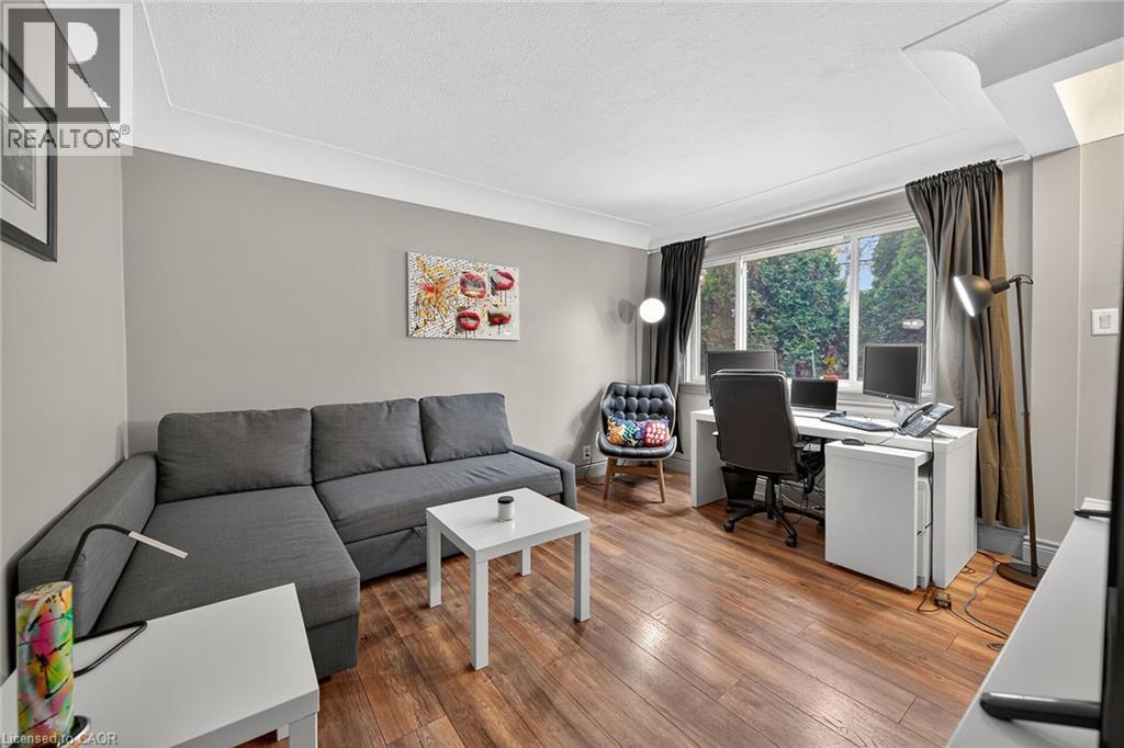 49 East 33rd Street, Hamilton, Ontario L8V 3S9 - Photo 7 - 40786757