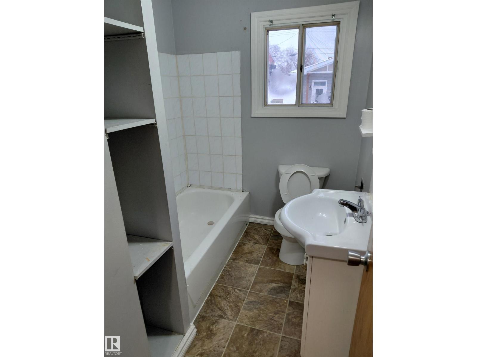 10451 157 St Nw, Edmonton, Alberta  T5P 2V1 - Photo 8 - E4454780