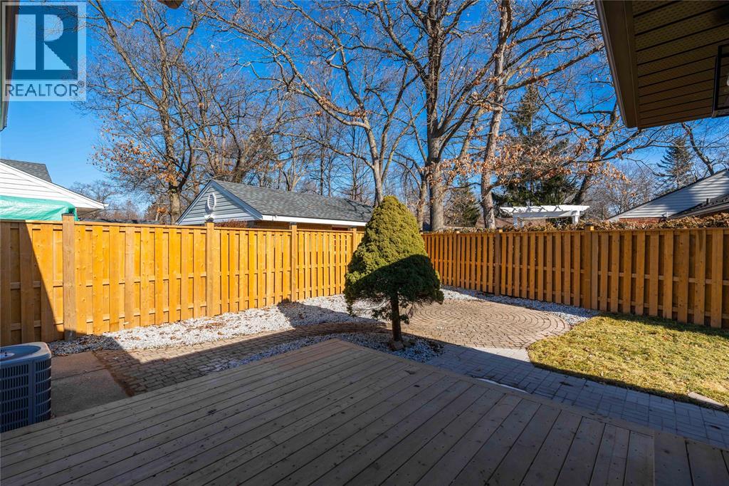 1566 Howston Avenue, Sarnia, Ontario  N7V 3Y9 - Photo 37 - 25030891