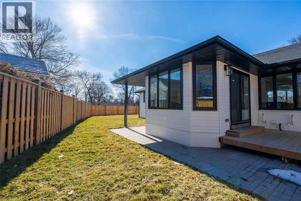 1566 Howston Avenue, Sarnia, Ontario  N7V 3Y9 - Photo 41 - 25030891