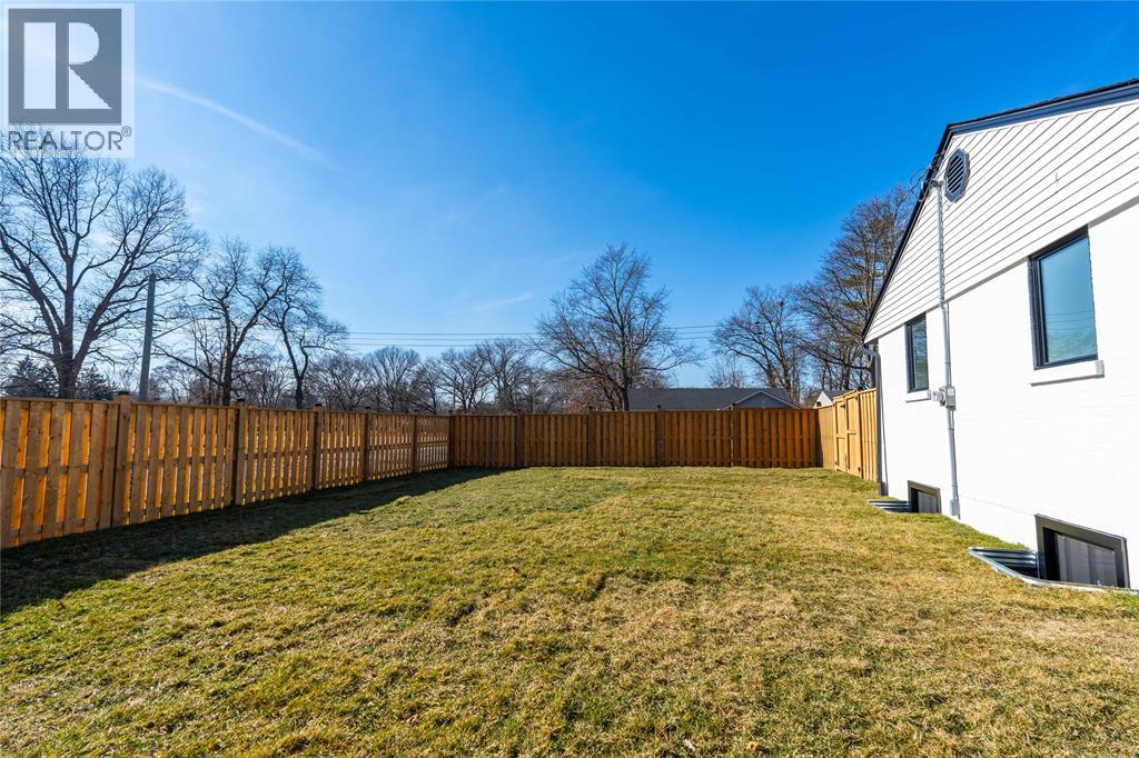 1566 Howston Avenue, Sarnia, Ontario  N7V 3Y9 - Photo 44 - 25030891