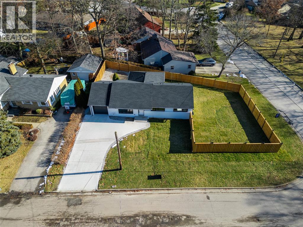 1566 Howston Avenue, Sarnia, Ontario  N7V 3Y9 - Photo 47 - 25030891