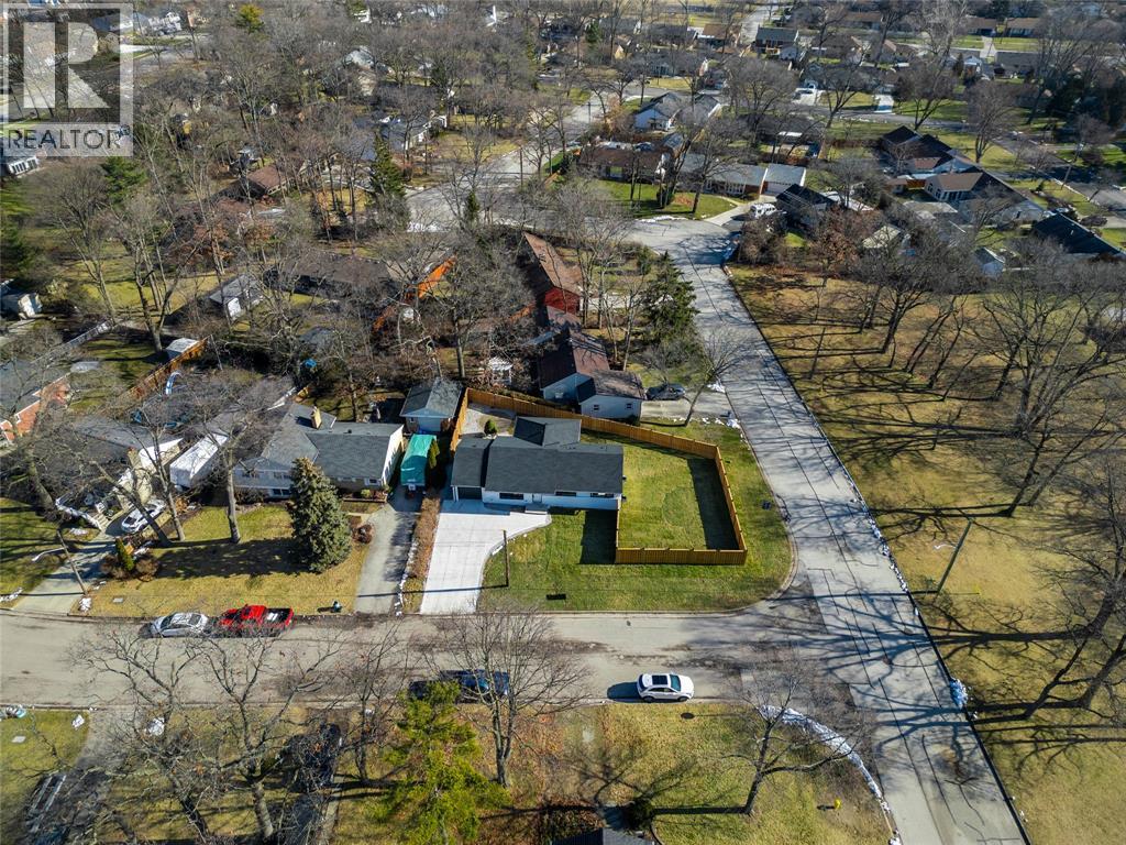 1566 Howston Avenue, Sarnia, Ontario  N7V 3Y9 - Photo 50 - 25030891