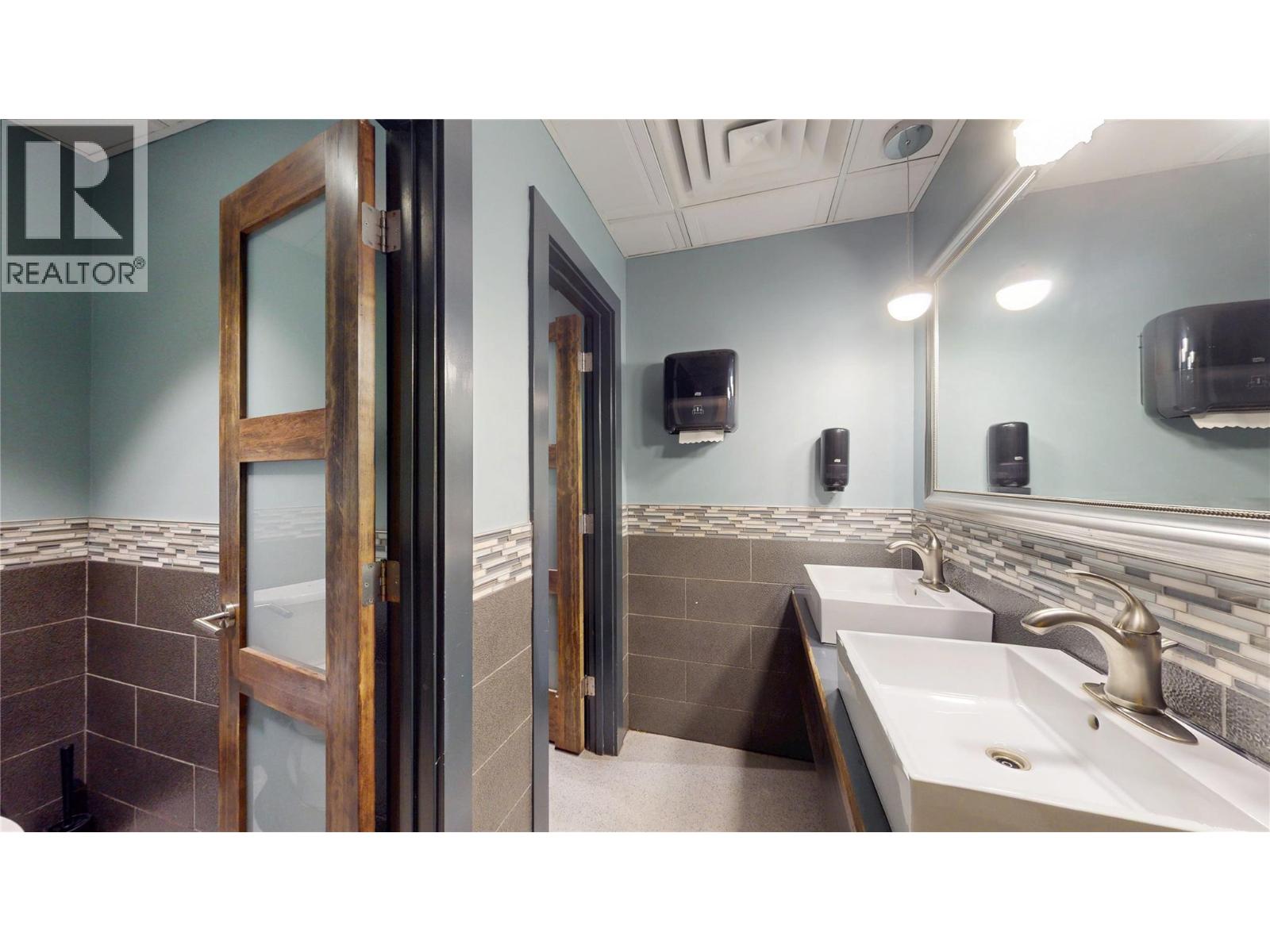 301 Highway 3, Fernie, British Columbia  V0B 1M0 - Photo 23 - 10358299