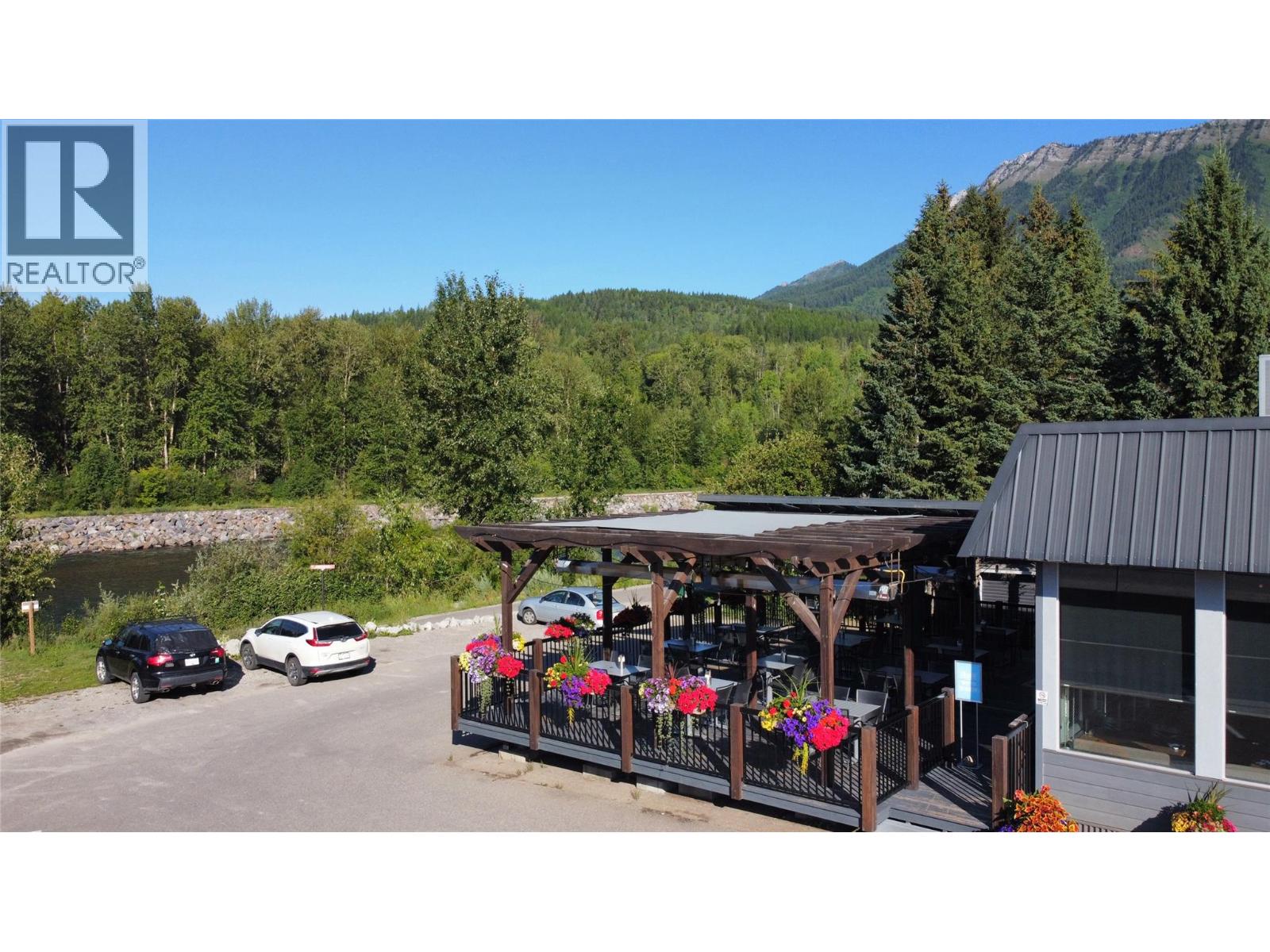 301 Highway 3, Fernie, British Columbia  V0B 1M0 - Photo 6 - 10358299