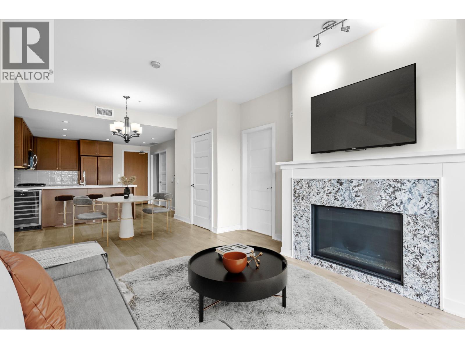 210 6168 London Road, Richmond, British Columbia  V7E 0C1 - Photo 2 - R3071093