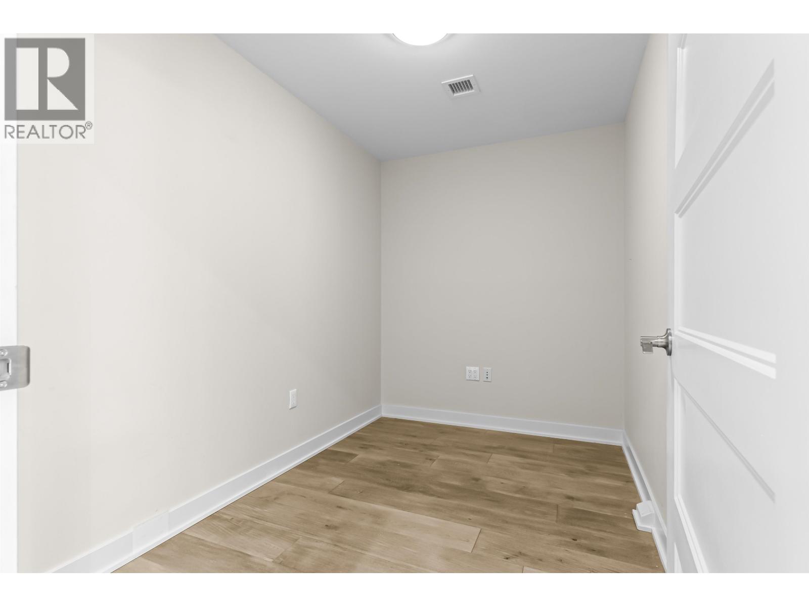 210 6168 London Road, Richmond, British Columbia  V7E 0C1 - Photo 7 - R3071093