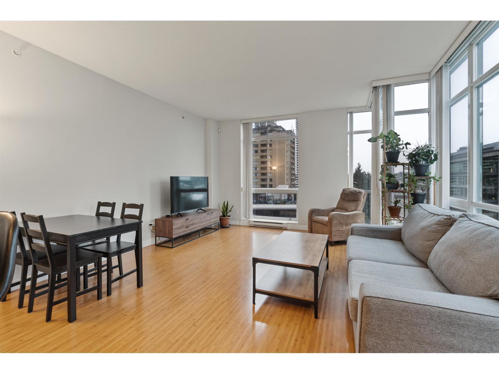 604 13399 104 Avenue, Surrey, British Columbia  V3T 0C9 - Photo 2 - R3071180