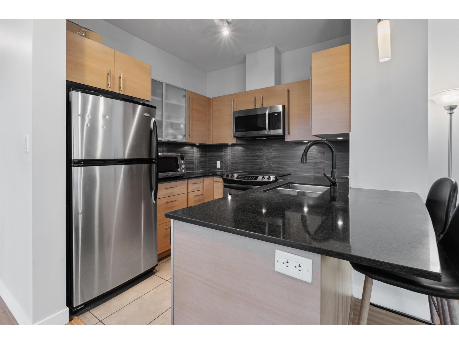 604 13399 104 Avenue, Surrey, British Columbia  V3T 0C9 - Photo 6 - R3071180