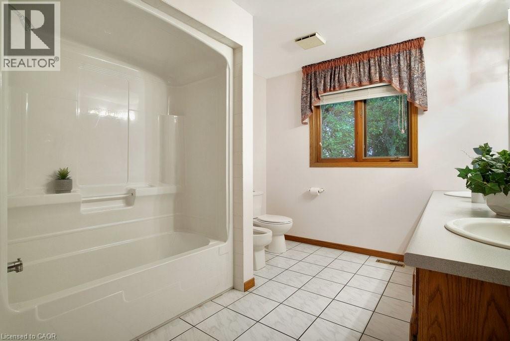 5 Columbo Court, St. George, Ontario  N0E 1N0 - Photo 29 - 40719847