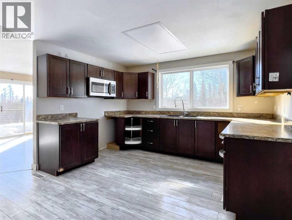 57 Poplar Crescent, Gregoire Lake Estates, Alberta  T9H 5S1 - Photo 8 - A2267503