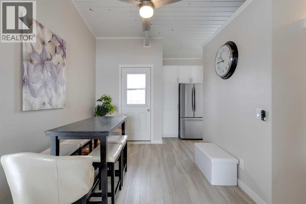 2630 Oakmoor Drive Sw, Calgary, Alberta  T2V 4E7 - Photo 4 - A2273018