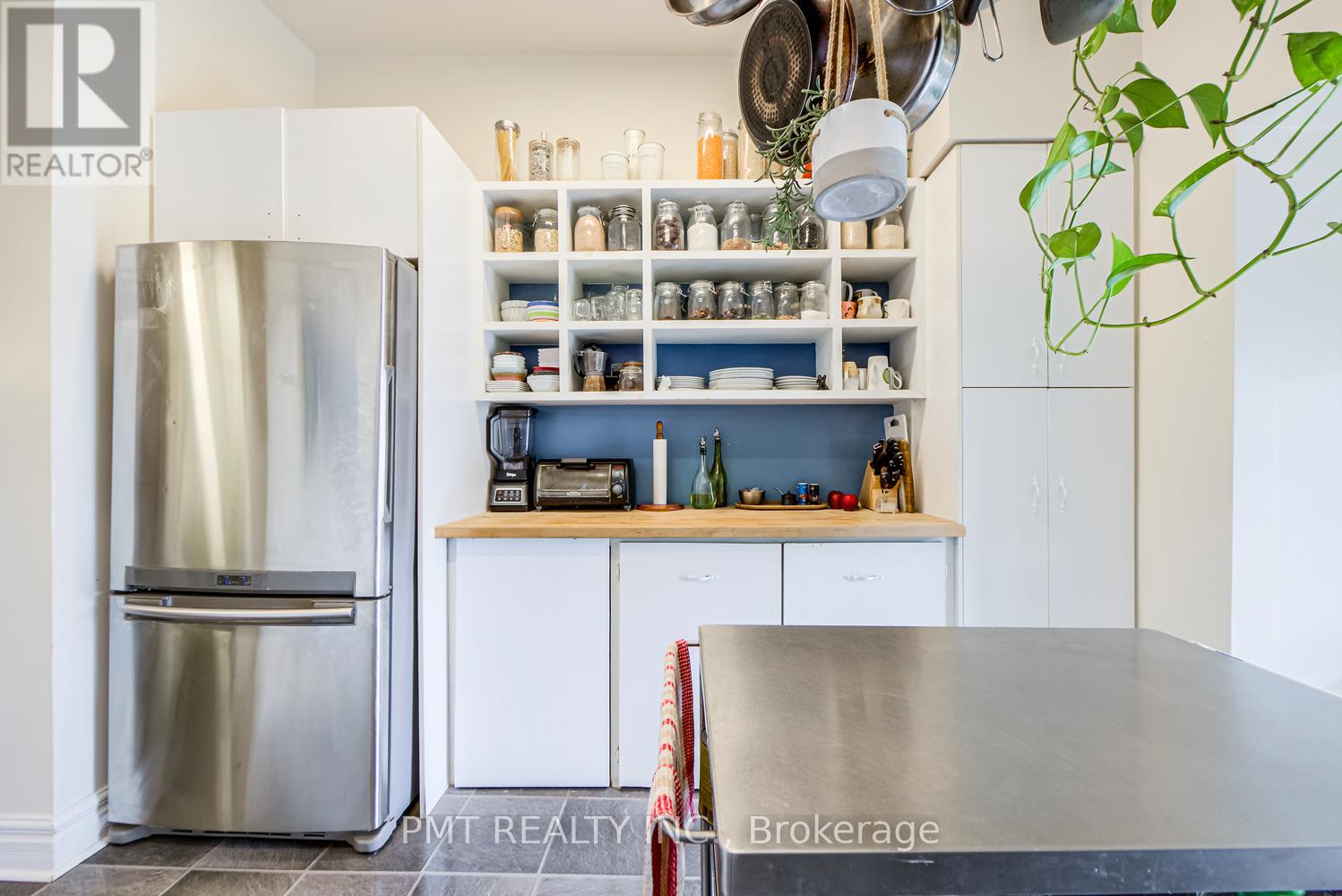 19 Churchill Avenue, Toronto, Ontario  M6J 2B3 - Photo 14 - C12591258