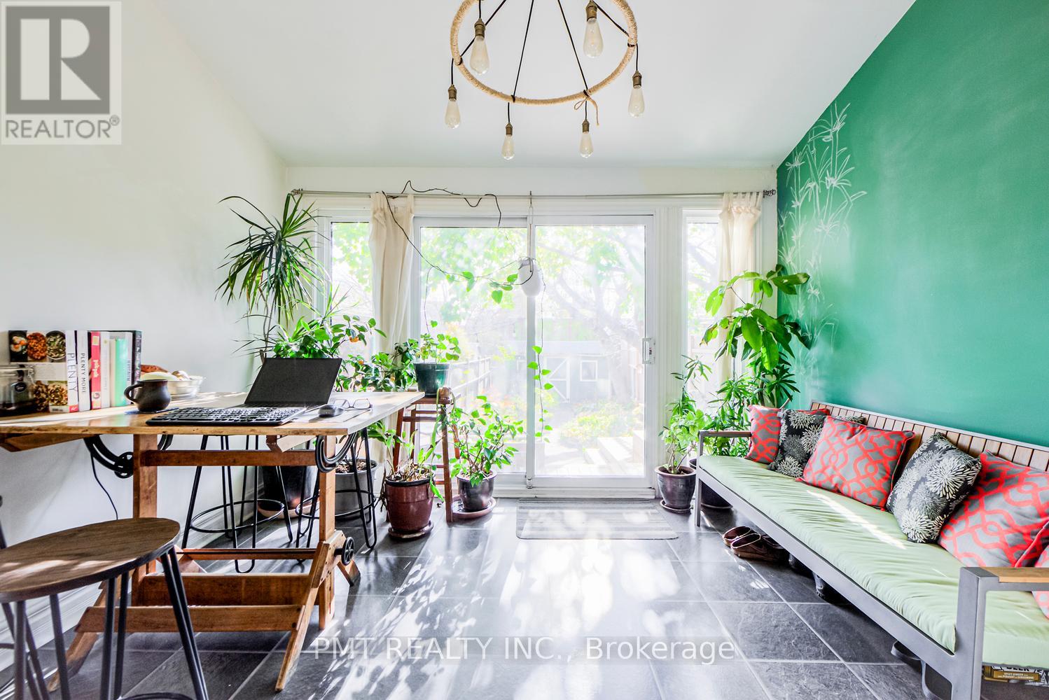 19 Churchill Avenue, Toronto, Ontario  M6J 2B3 - Photo 16 - C12591258