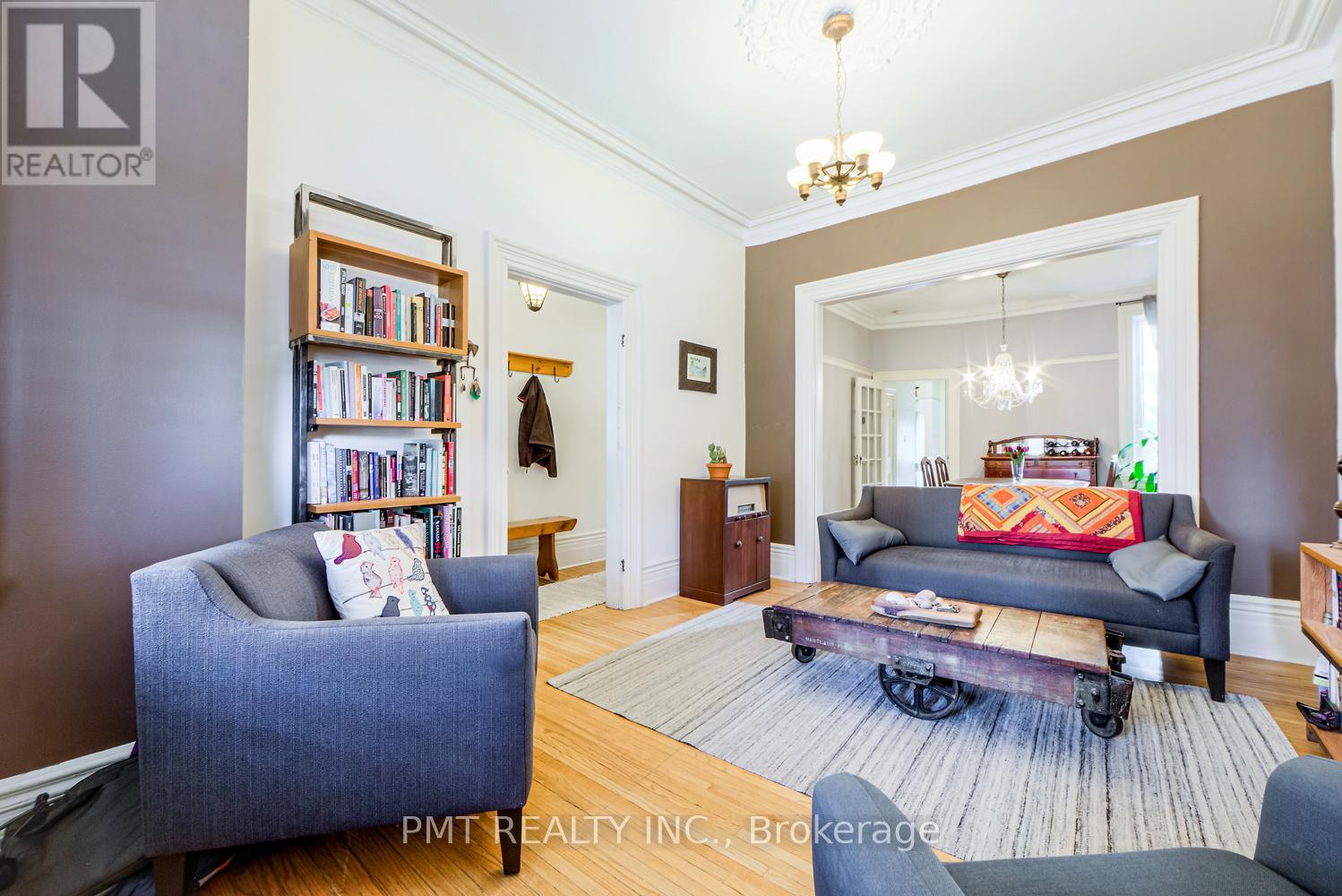 19 Churchill Avenue, Toronto, Ontario  M6J 2B3 - Photo 3 - C12591258